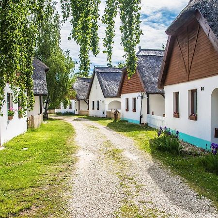 Bohem Birtok Es Csarda Hotel Zamardi Luaran gambar