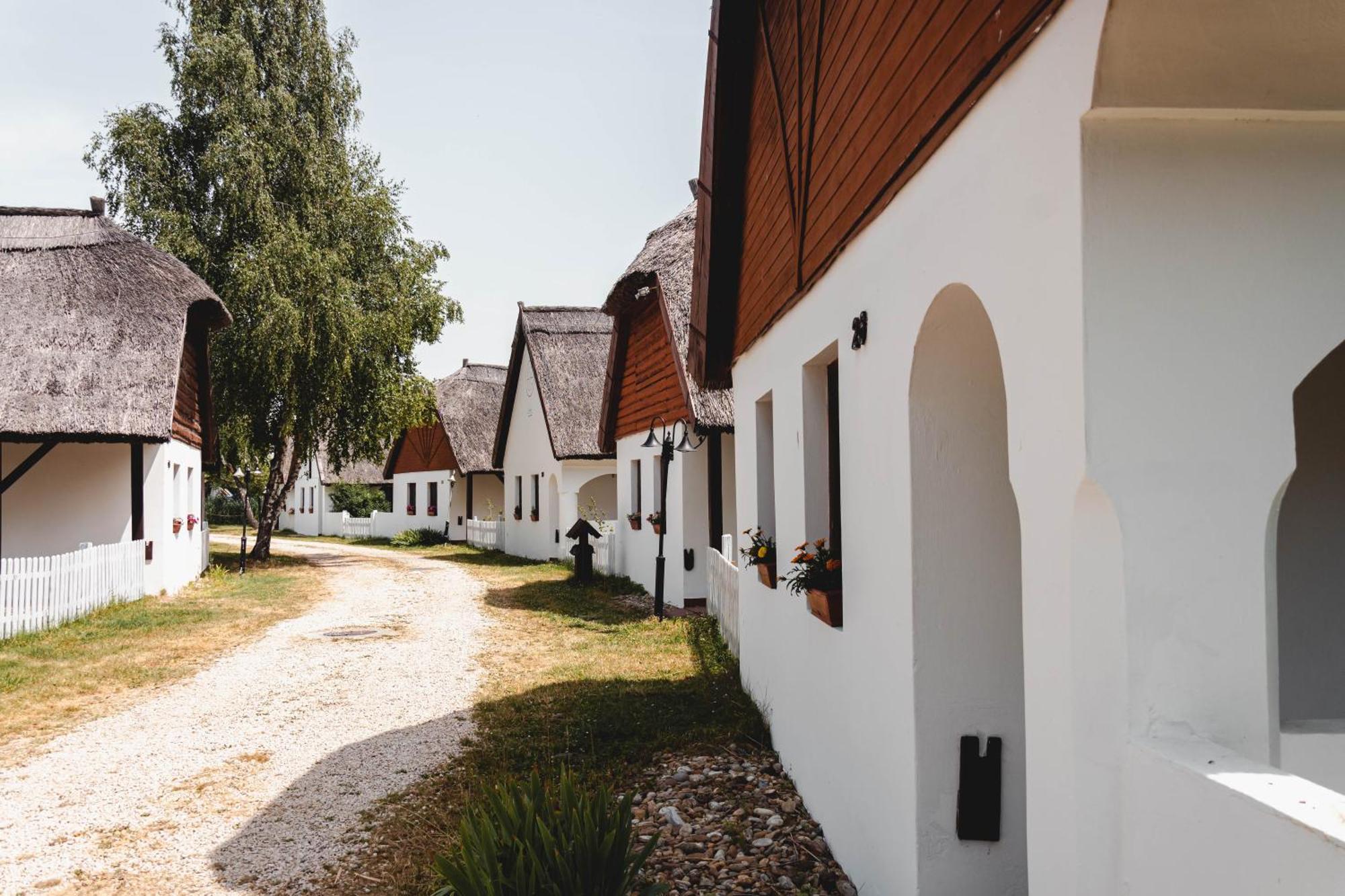 Bohem Birtok Es Csarda Hotel Zamardi Luaran gambar