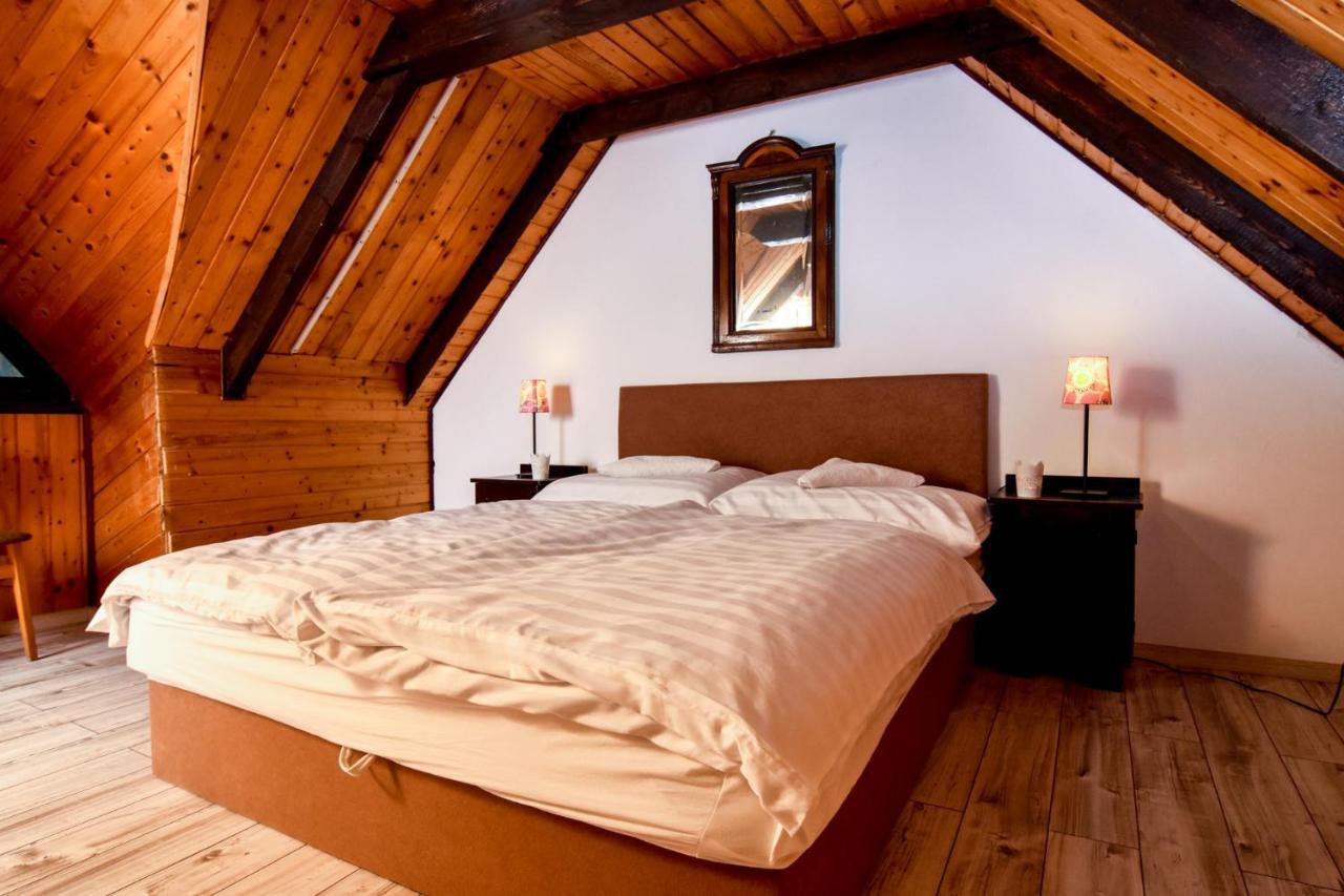 Bohem Birtok Es Csarda Hotel Zamardi Luaran gambar